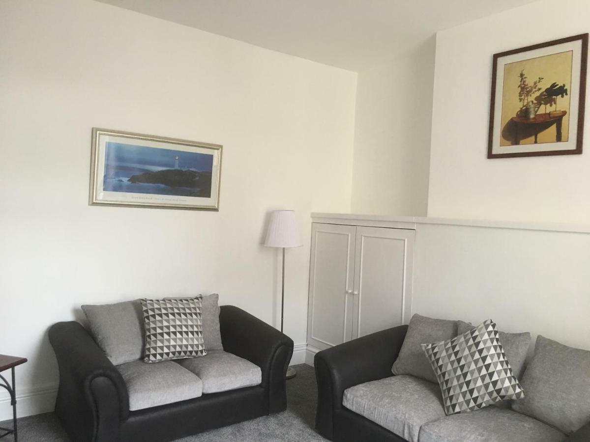 Flat 2 Opposite Travel Lodge Колвин Бэй Экстерьер фото