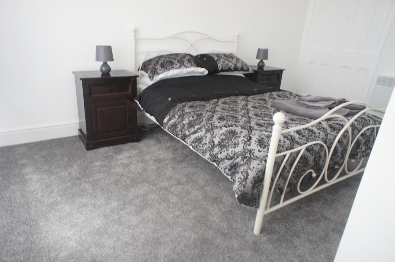 Flat 2 Opposite Travel Lodge Колвин Бэй Экстерьер фото