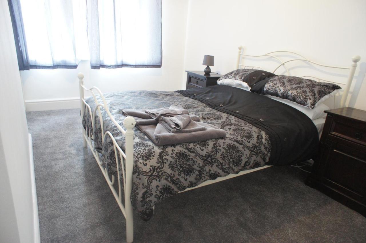 Flat 2 Opposite Travel Lodge Колвин Бэй Экстерьер фото